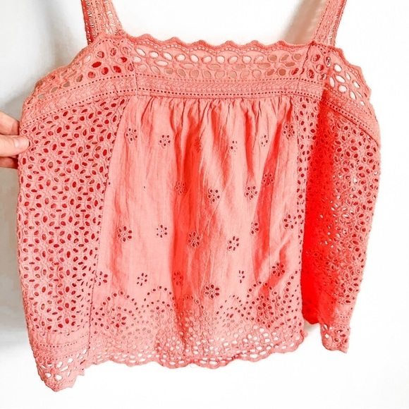 Coco + Jaimeson Pink Eyelet Embroidered Cropped Cami Top sz Small - Picture 7 of 10